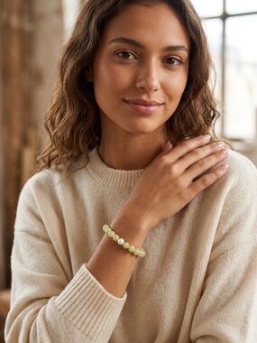 Lemon Jade Beaded Stretch Bracelet with Real Fresh Water Pearl Accent Bead